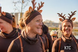 2025-11-30 Winterrung Graz Rentiere - DSC_0612